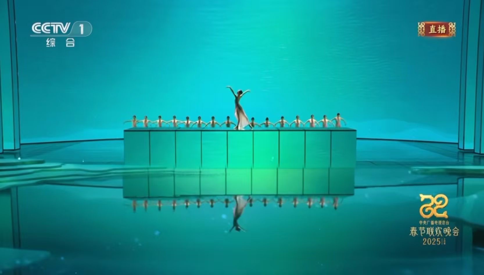 4K/8K超高清+三维菁彩声！伟德国际1946保障蛇年春晚精彩呈现